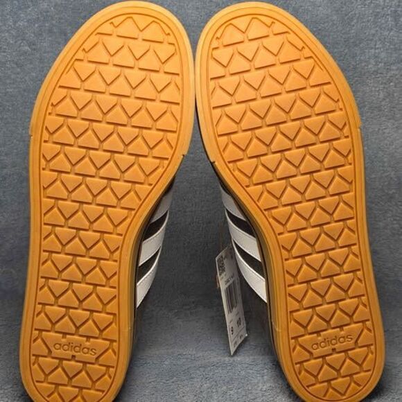 Adidas Daily 4.0 Sneakers Men\'s Size 9 Women\'s Size 10 Grey Gum Sole